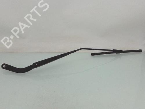 Bras d'essuie-glace avant RENAULT TWINGO III (BCM_, BCA_) 0.9 TCe 90 (BCM9, BCM2) (90 hp) 29484555