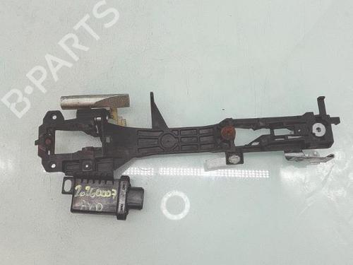 Support LEXUS IS II (_E2_) 220d (ALE20) (177 hp) 31951044