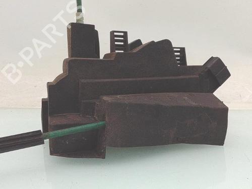 front-right-lock-lancia-musa-350_-2004-2005-2006-2007-2008-2009-2010-2011-2012-36418471 main image