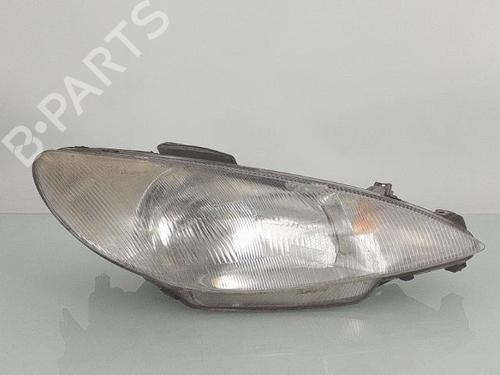 Used Right headlight PEUGEOT 206 Hatchback (2A/C) 1.4 i (75 hp) 25976281