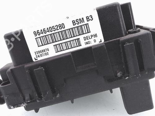 Used Fuse box Fuse box CITROËN XSARA (N1) 1.4 i (75 hp) 25357186 25357186