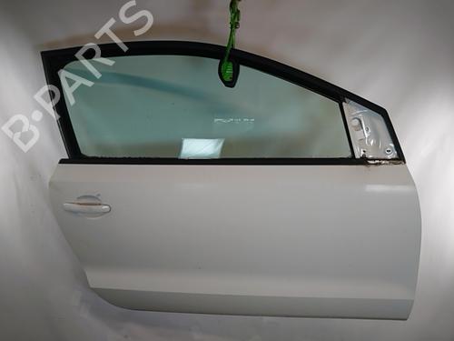 Used Right front door VW POLO V (6R1, 6C1) 1.2 TSI (105 hp) 31611489