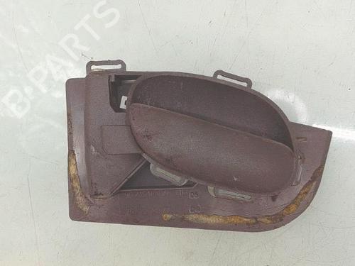 Venstre fortil invendig håndtag PEUGEOT 206 Hatchback (2A/C) 1.4 i (75 hp) 33214625