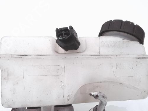 Used Brake master cylinder DACIA SANDERO II TCe 90 (B8M1, B8MA, B8AC) (90 hp) 25369379