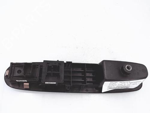 Left front window switch FIAT PUNTO EVO (199_) 1.3 D Multijet (199AXC1A, 199BXC1A, 199AXT1A, 199BXT1A) | BP25363383I27 - Image 4