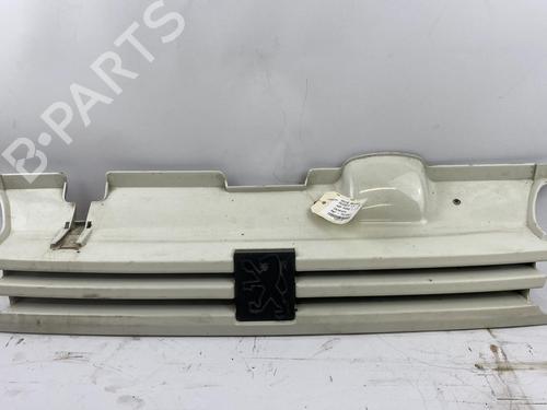 Used Grille Grille PEUGEOT 405 I (15B) 1.9 Diesel (69 hp) 25357807 25357807