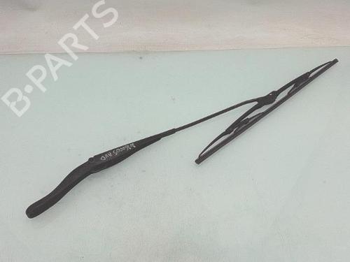 front-windshield-wiper-arm-dacia-sandero-ii-2012-31852036 main image