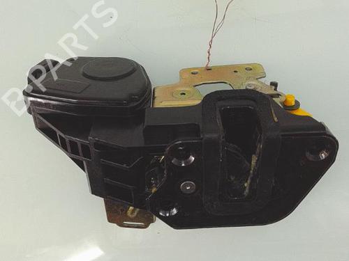 front-right-lock-hyundai-trajet-fo-1999-2000-2001-2002-2003-2004-2005-2006-2007-2008-25353505 main image