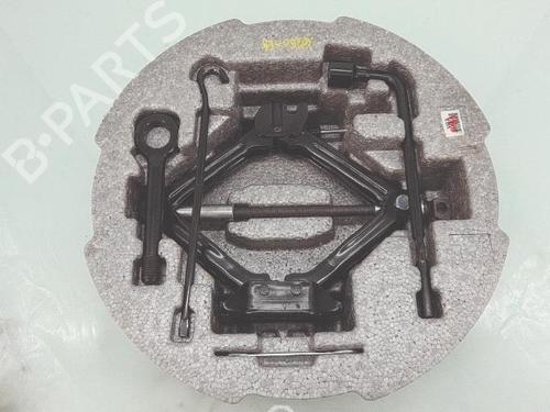 Used Jack Kit Jack Kit HYUNDAI i40 I CW (VF) 1.7 CRDi (136 hp) 29979845 29979845