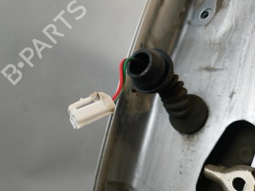 Dør højre bagtil Dør højre bagtil PEUGEOT 107 (PM_, PN_) 1.4 HDi (54 hp) 31084441 31084441