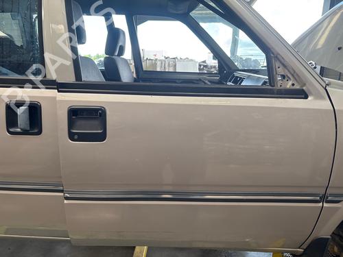 Used Right front door Right front door NISSAN PRAIRIE (M10, NM10) 1.8 SGL (M10) (90 hp) 36274355 36274355
