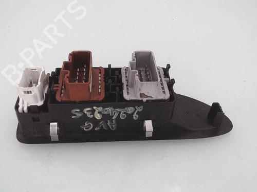 Left front window switch RENAULT LAGUNA II Grandtour (KG0/1_) 1.9 dCi (KG0G) | BP25349871I27 