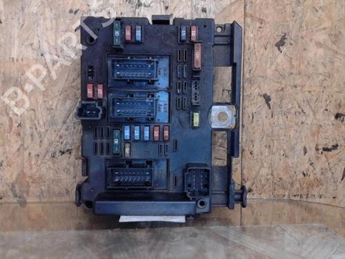 Used Fuse box Fuse box PEUGEOT 307 Break (3E) 2.0 HDI 110 (107 hp) 25358663 25358663