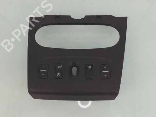 Console central DACIA SANDERO II TCe 90 (B8M1, B8MA, B8AC) (90 hp) 27397936