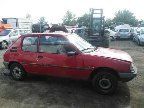 Left mirror PEUGEOT 205 II (20A/C) 1.7 Diesel | BP27220317C26 
