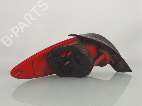 Høyre baklys PEUGEOT 206 Hatchback (2A/C) 1.4 HDi eco 70 | BP27212517C35 