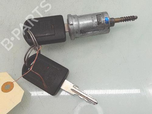 Clé de contact OPEL MERIVA A MPV (X03) 1.7 CDTI (E75) (100 hp) 31953760