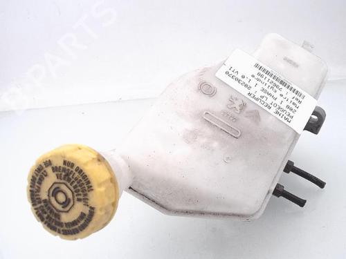 Used Brake master cylinder Brake master cylinder PEUGEOT 208 I (CA_, CC_) 1.4 HDi (68 hp) 25371787 25371787