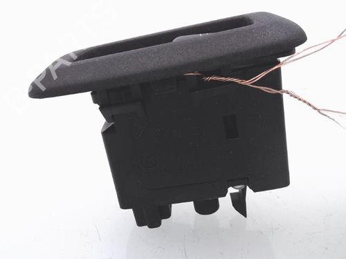 Used Left rear window switch Left rear window switch MERCEDES-BENZ B-CLASS Sports Tourer (W245) B 180 CDI (245.207) (109 hp) 25366183 25366183