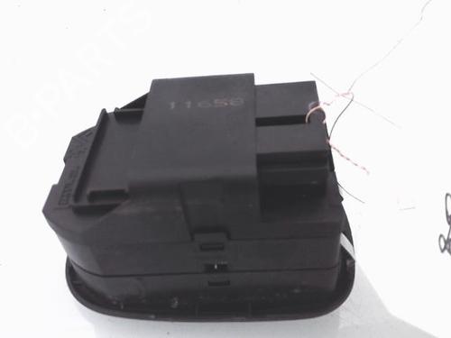 Used Switch Switch PEUGEOT 306 Hatchback (7A, 7C, N3, N5) 1.9 D (68 hp) 25357390 25357390