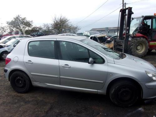 Left mirror PEUGEOT 307 (3A/C) 2.0 HDi 110 | BP25359169C26 