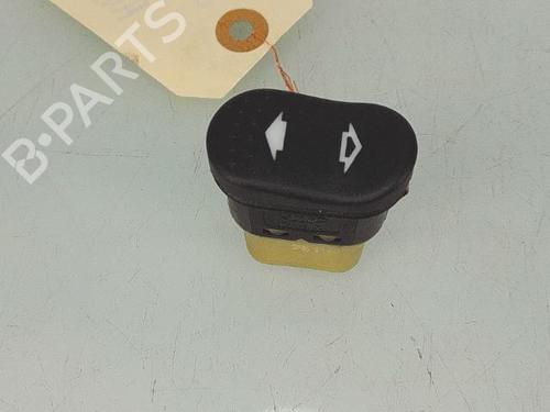 Used Right front window switch FORD FOCUS I Turnier (DNW) 1.8 Turbo DI / TDDi (90 hp) 28172161