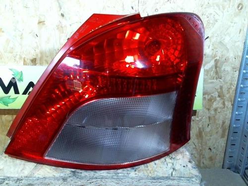 Højre baglygte TOYOTA YARIS (_P9_) 1.4 D-4D (NLP90_, NLP90R) (90 hp) 25373871
