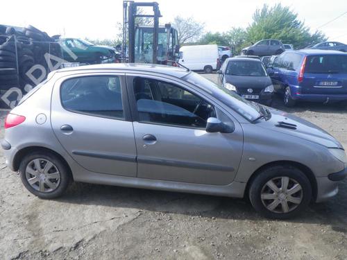 Tåkelys/Varsellys PEUGEOT 206 Hatchback (2A/C) 1.4 HDi eco 70 | BP27599416C37 