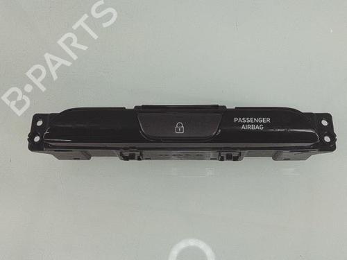 Used Switch HYUNDAI i30 (PDE, PD, PDEN) 1.6 CRDi (116 hp) 27359936