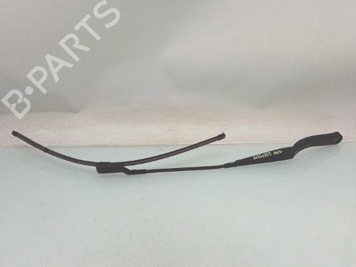 Used Front windshield wiper arm Front windshield wiper arm 37684392 37684392