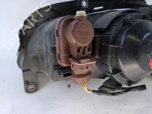 Used Right headlight Right headlight PEUGEOT 106 II (1A_, 1C_) 1.1 i (60 hp) 25372458 25372458