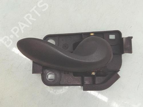 Høyre foran invendig håndtak Høyre foran invendig håndtak FIAT PUNTO (188_) 1.2 60 (188.030, .050, .130, .150, .230, .250) (60 hp) 36758862 36758862