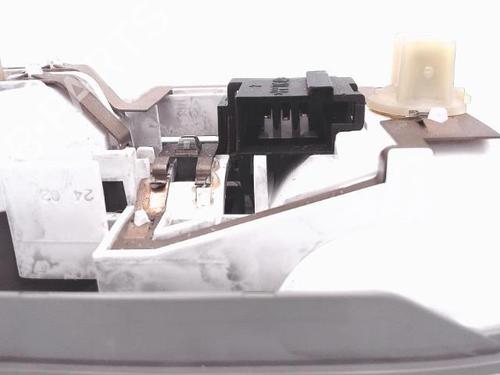 Plafonier Plafonier RENAULT CLIO II (BB_, CB_) 1.2 16V (BB05, BB0W, BB11, BB27, BB2T, BB2U, BB2V, CB05,... (75 hp) 25364082 25364082
