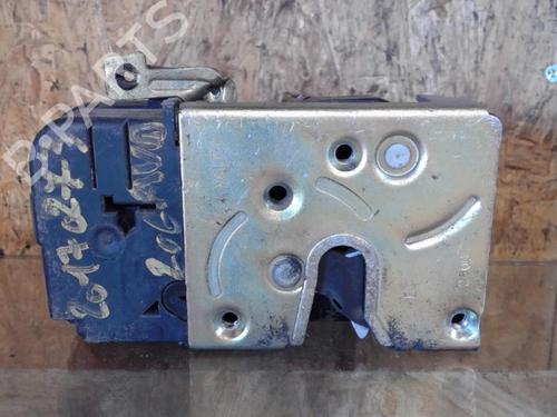 Used Front right lock PEUGEOT 206 Hatchback (2A/C) 1.4 i (75 hp) 25372869