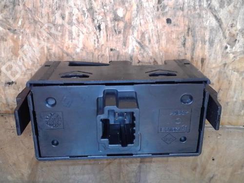 warning-switch-dacia-lodgy-js_-2012-25358961 main image