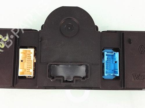 Used Climate control Climate control RENAULT MEGANE II Estate (KM0/1_) 1.9 dCi (131 hp) 25360017 25360017