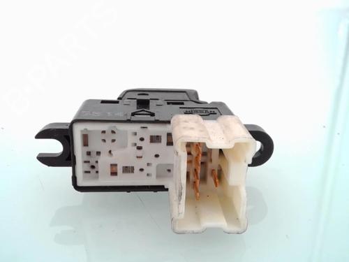 Used Right front window switch Right front window switch NISSAN MICRA III (K12) 1.5 dCi (65 hp) 25351636 25351636
