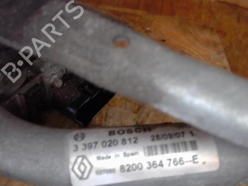 Used Front wipers mechanism RENAULT TWINGO II (CN0_) 1.2 16V (CN04, CN0B) (75 hp) 25358981