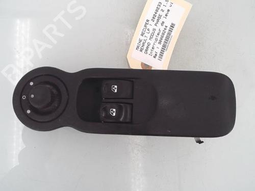Used Left front window switch RENAULT MODUS / GRAND MODUS (F/JP0_) 1.5 dCi (JP0G, JP0H) (106 hp) 25360346