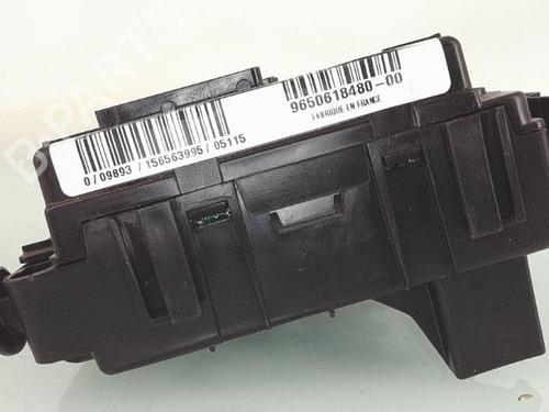 Used Fuse box Fuse box CITROËN XSARA PICASSO (N68) 2.0 HDi (90 hp) 27663625 27663625
