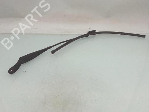 Used Front windshield wiper arm Front windshield wiper arm 38982326 38982326