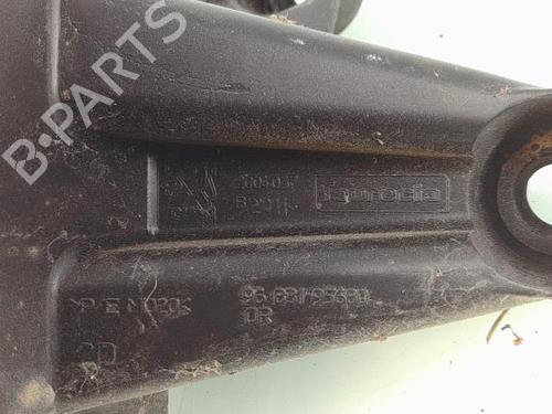 Rear bumper bracket PEUGEOT 3008 I MPV (0U_) 1.6 HDi | BP25371384C159 