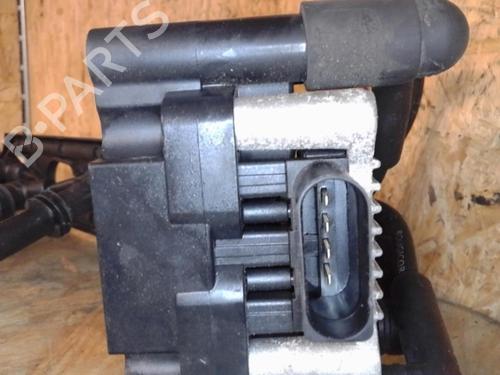 Used Ignition coil VW POLO (6N2) 1.4 16V (75 hp) 25359041