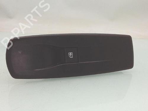 Used Right front window switch RENAULT MEGANE III Coupe (DZ0/1_) 1.5 dCi (DZ09, DZ0D, DZ1F, DZ1G, DZ14, DZ29) (110 hp) 32985791