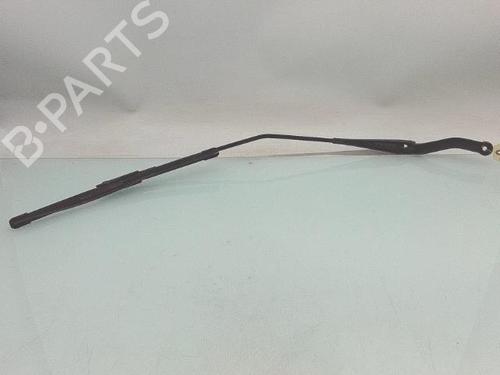 Used Front windshield wiper arm Front windshield wiper arm OPEL CORSA D (S07) 1.3 CDTI (L08, L68) (90 hp) 30889602 30889602