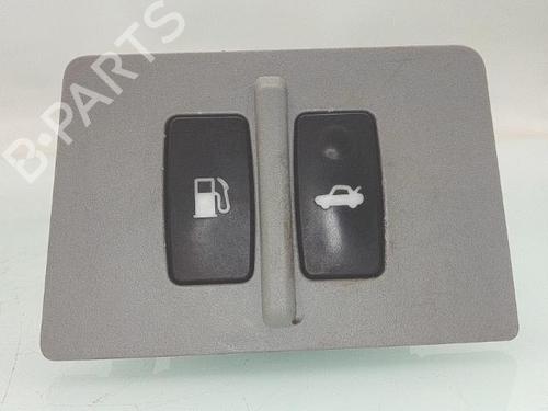 Switch LEXUS IS II (_E2_) 220d (ALE20) | BP31951043I30