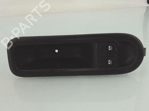 Fensterheberschalter links vorne für RENAULT CLIO II (BB_, CB_) 1.2 LPG (58 hp) 29012349