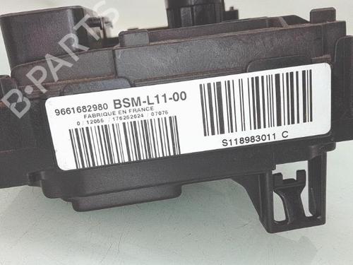 Fuse box CITROËN C4 I (LC_) 1.6 HDi | BP31864095E1