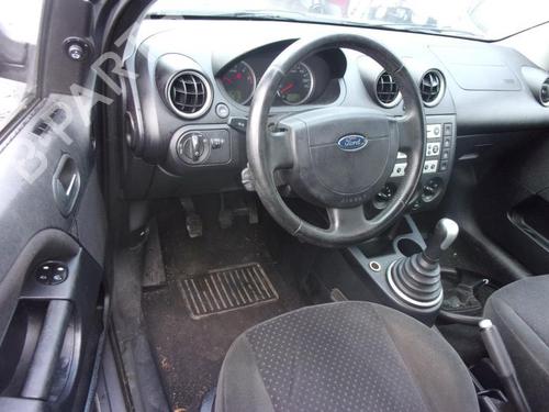 Left front fog light FORD FIESTA V (JH_, JD_) 1.6 TDCi | BP25373359C30 