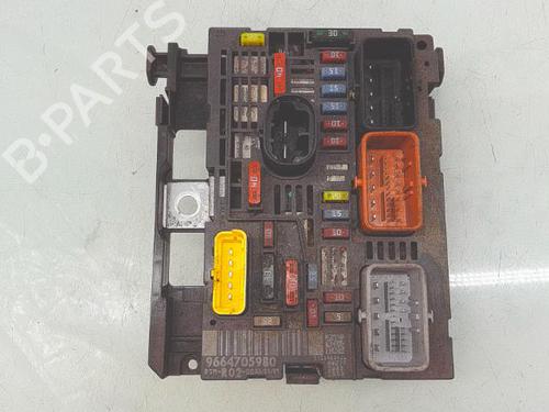 Used Fuse box Fuse box CITROËN C5 III Break (RW_) 1.6 HDi 110 (RW9HZC) (109 hp) 40032950 40032950
